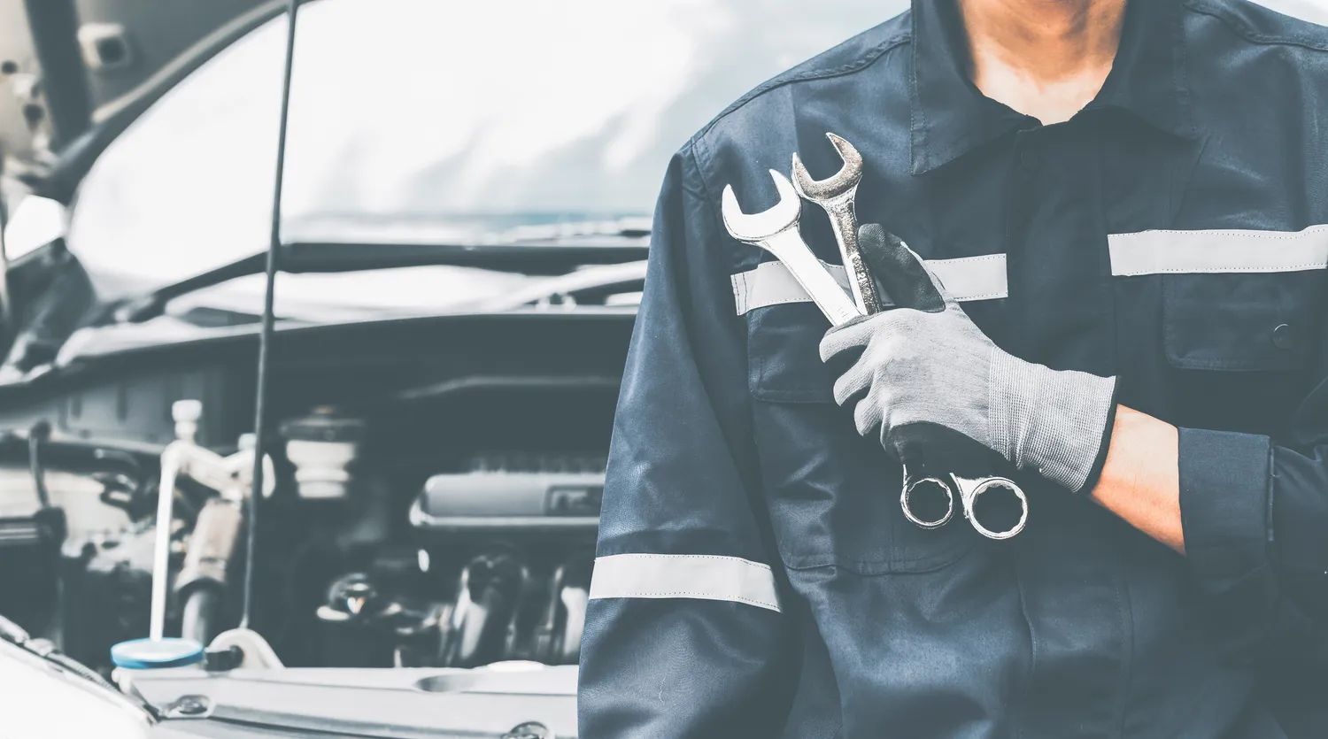 Jak zweryfikować działania mechanika?